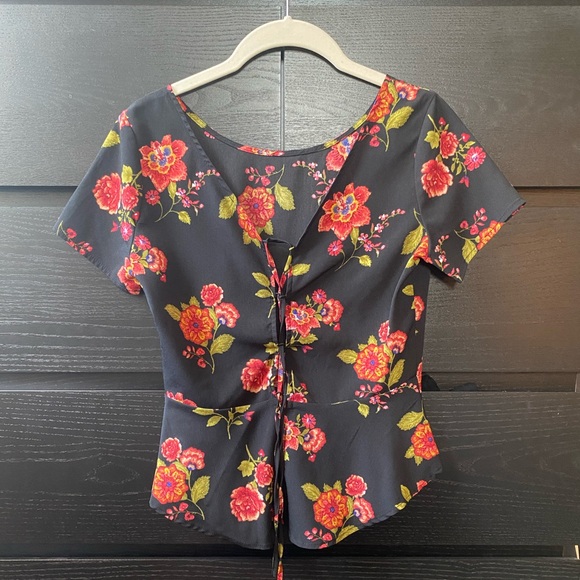 Forever 21 Floral Blouse Tie Back - Picture 4 of 4